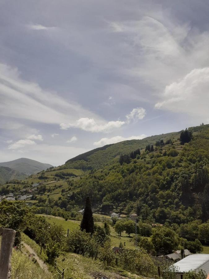 La Casina De Santulaya Villa Cangas De Narcea Eksteriør bilde