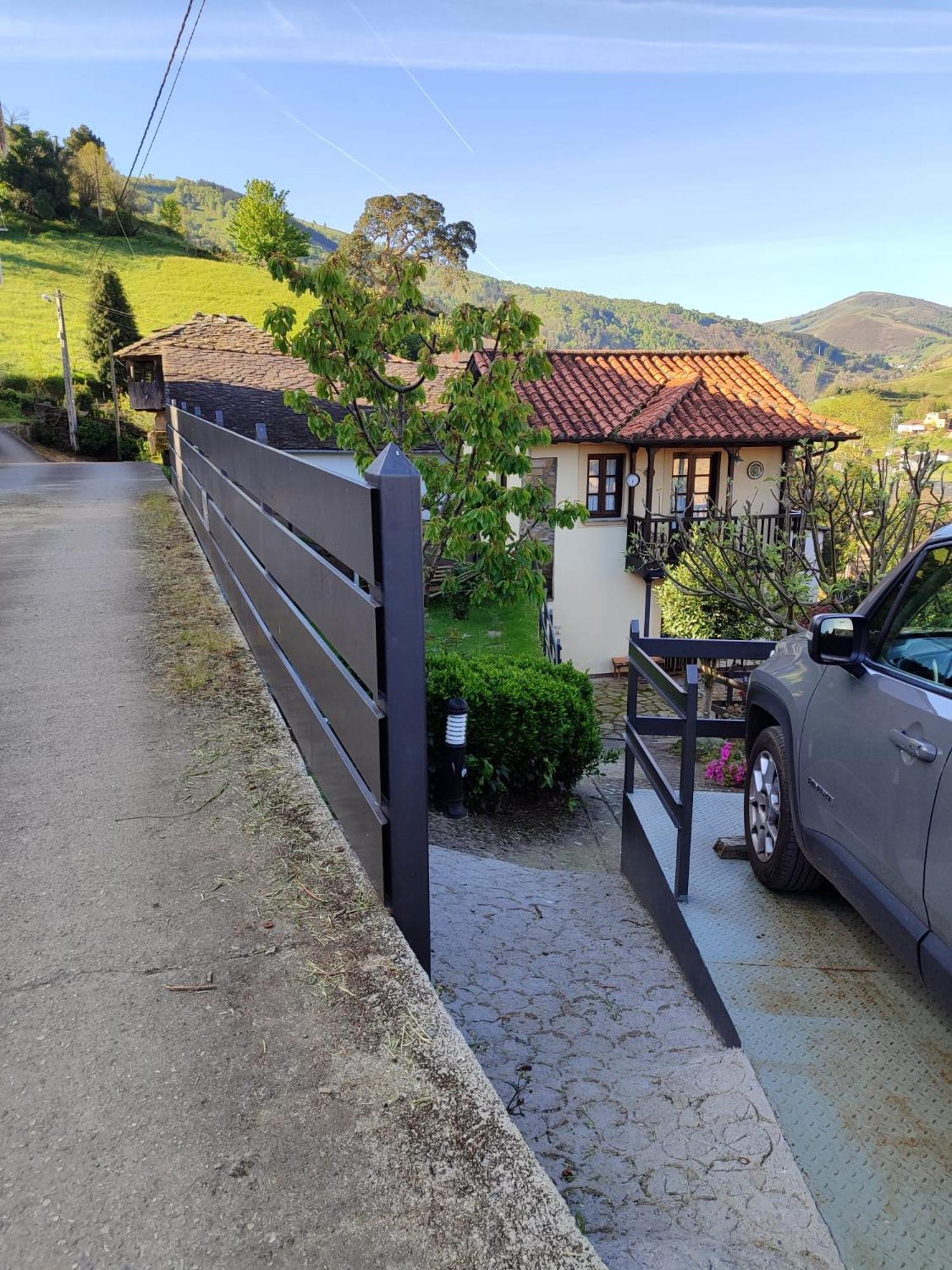 La Casina De Santulaya Villa Cangas De Narcea Eksteriør bilde
