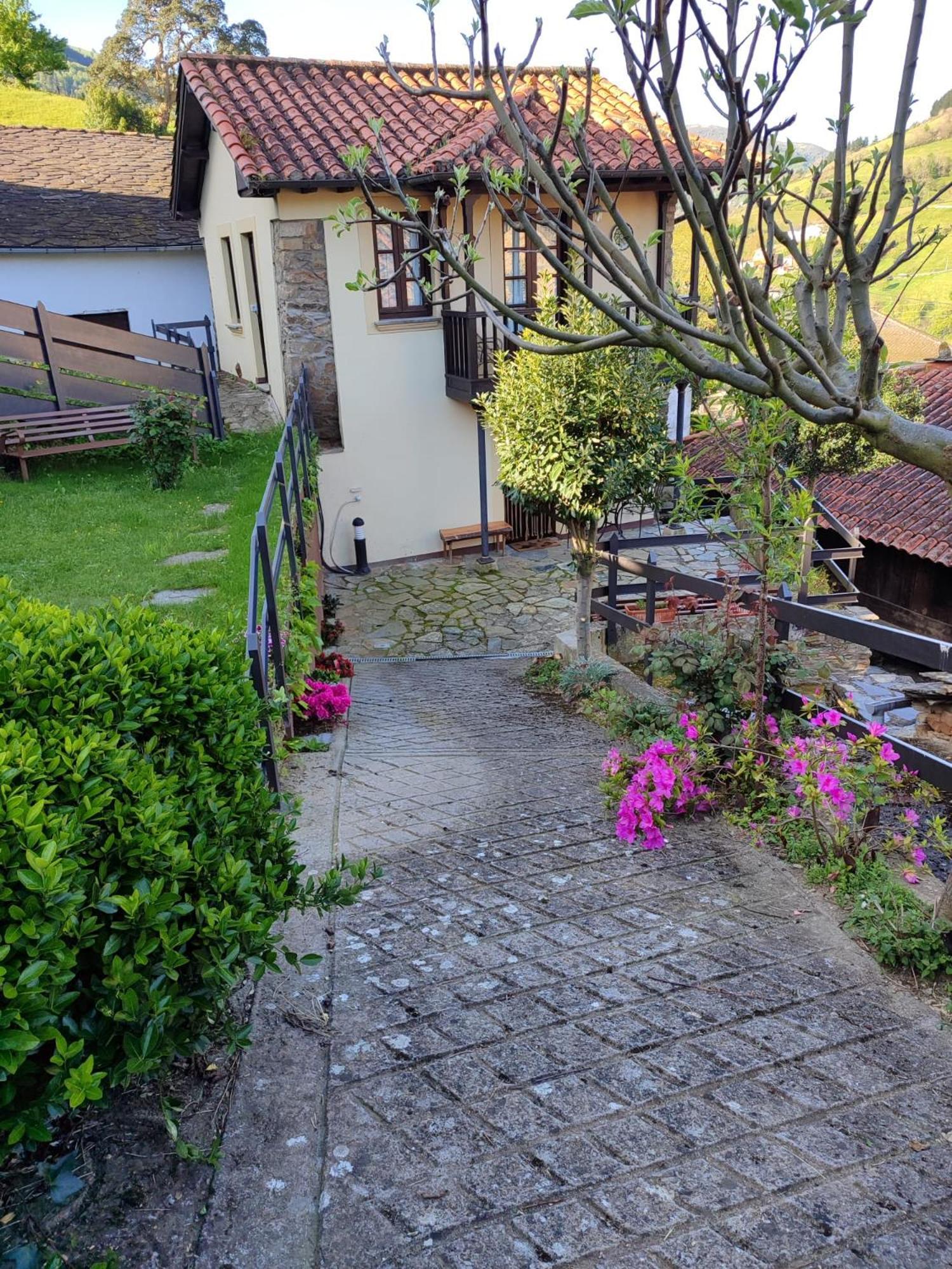 La Casina De Santulaya Villa Cangas De Narcea Eksteriør bilde